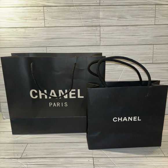 Set of 2 Chanel paper shopper bags - Picture 2 of 4